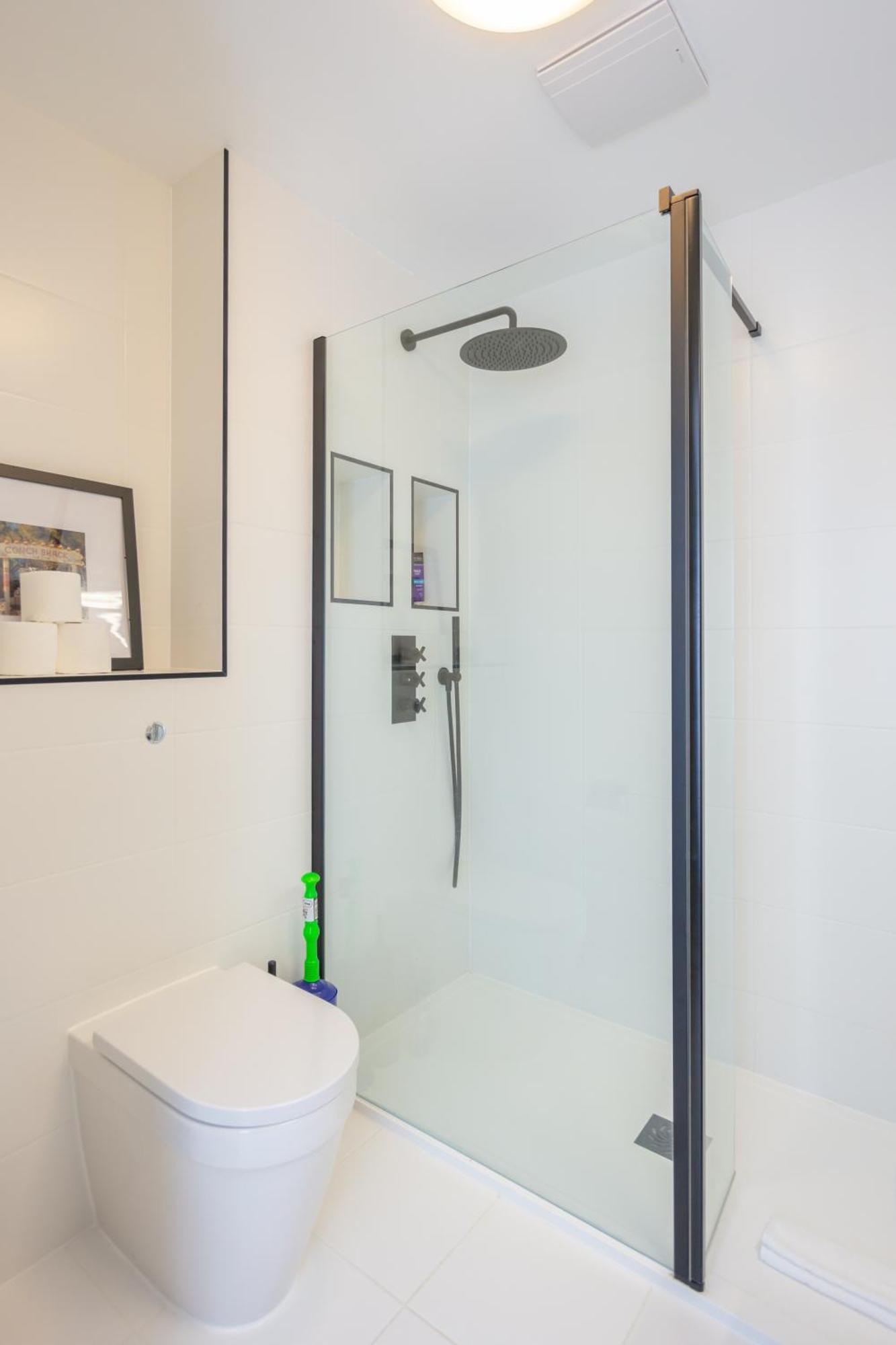 Stylish 1 Bedroom Apartment In Holborn In A Great Location London Exteriör bild